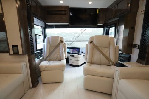 2027 Newmar London Aire 4540