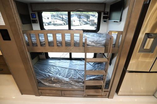 2027 Newmar London Aire 4540
