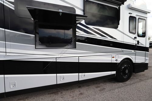 2027 Newmar London Aire 4540
