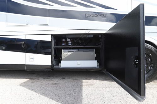 2027 Newmar London Aire 4540