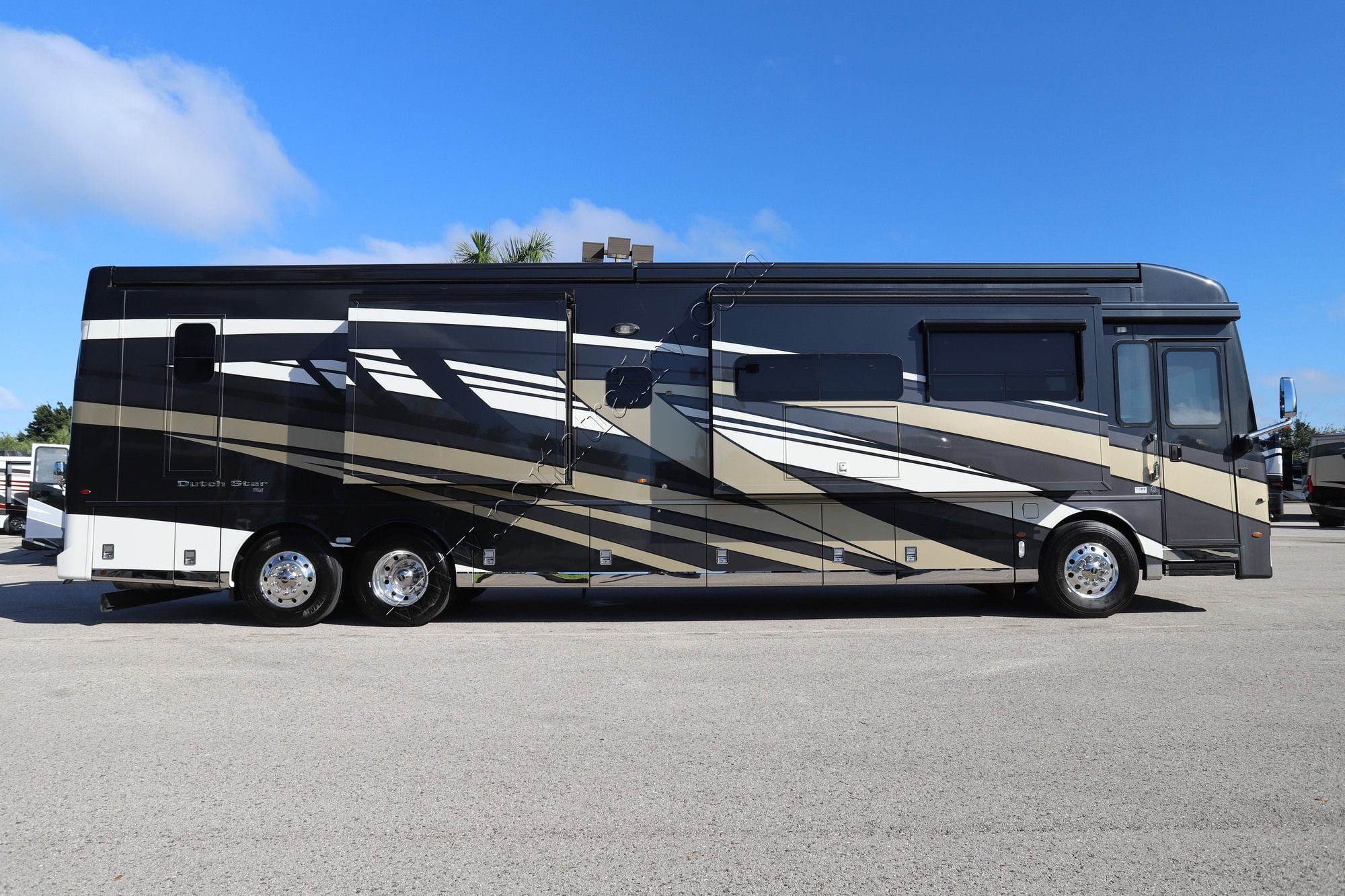 Used 2024 Newmar Dutch Star 4369 Class A  For Sale