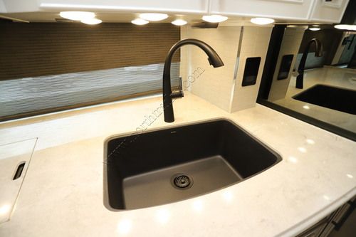 2027 Newmar London Aire 4540