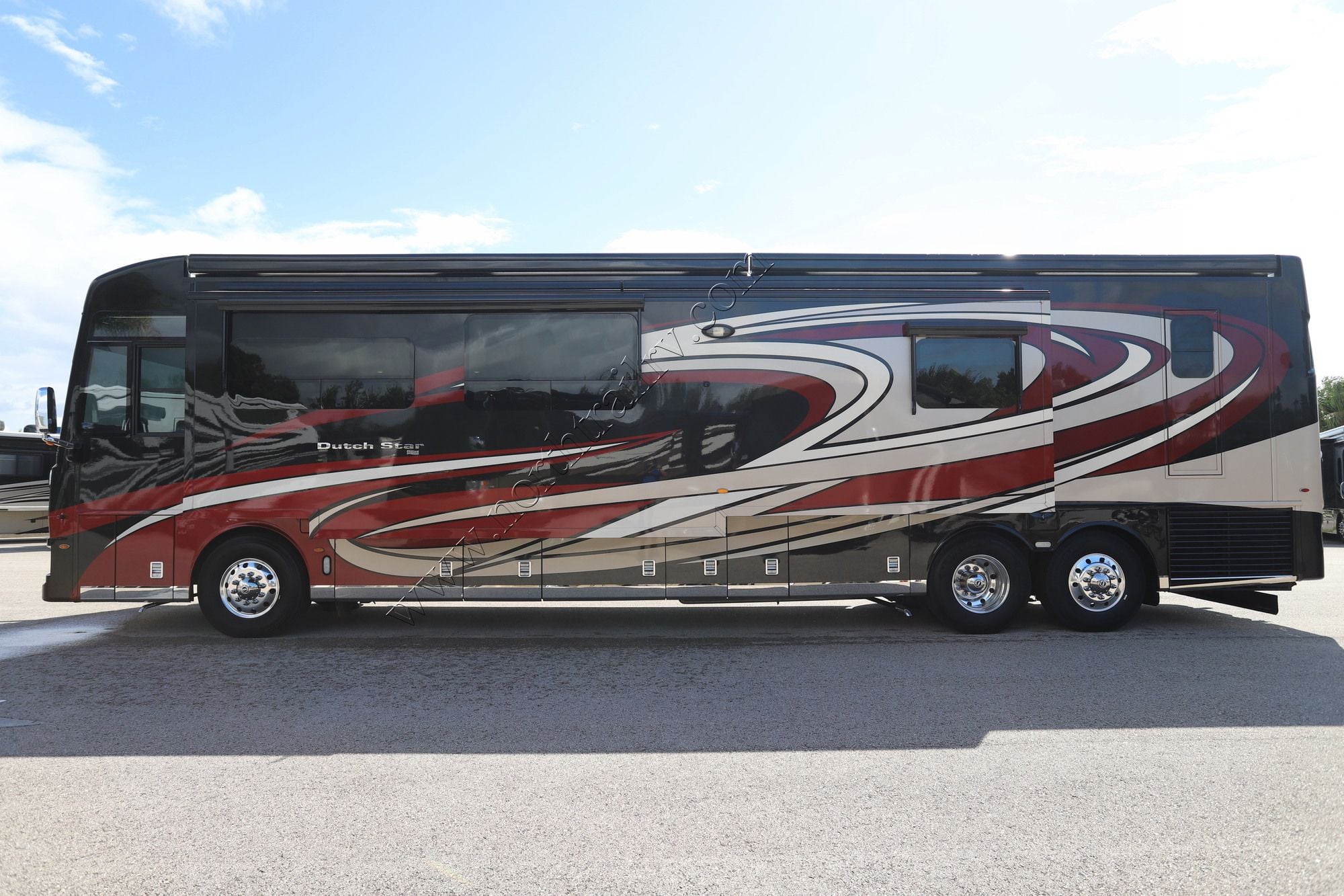 Used 2022 Newmar Dutch Star 4369 Class A  For Sale