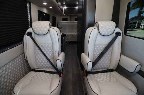 2027 Ogv Luxury Coach V-Tour B7RLA-450