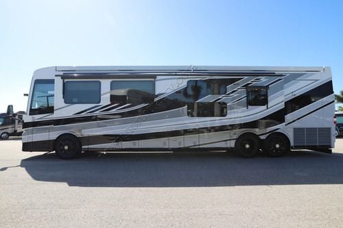2027 Newmar London Aire 4540