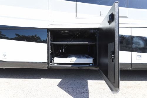 2027 Newmar London Aire 4540