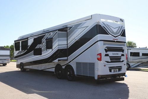 2027 Newmar London Aire 4540