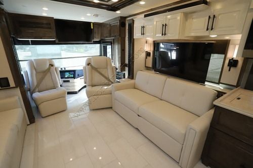 2027 Newmar London Aire 4540