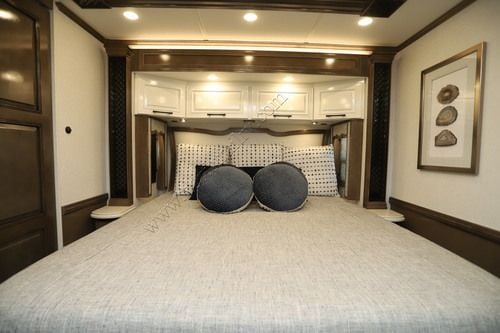 2027 Newmar London Aire 4540