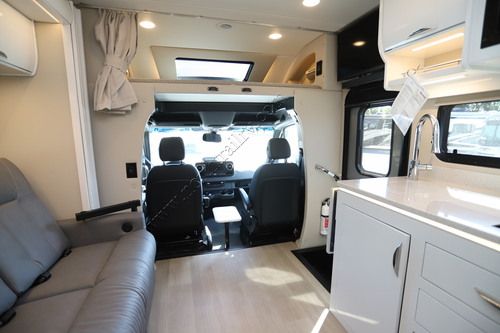 2027 Renegade Rv Vienna 25TBC Class C