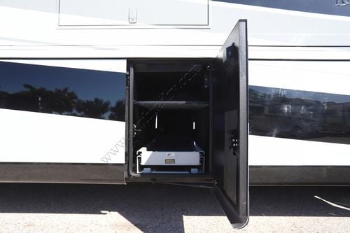 2027 Newmar London Aire 4540