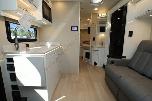 2027 Renegade Rv Vienna 25TBC Class C