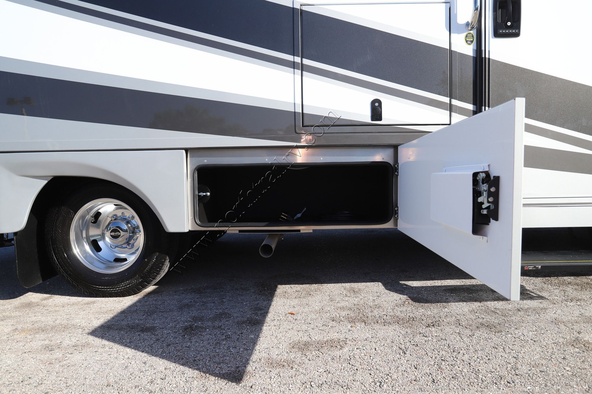New 2027 Renegade Rv Vienna 25TBC Class C  For Sale