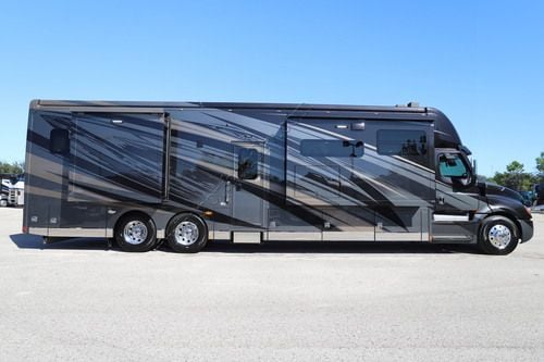 2027 Renegade Rv Xl X45DBM