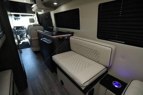 2027 Ogv Luxury Coach V-Tour B7RLA-450