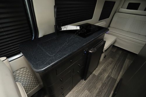 2027 Ogv Luxury Coach V-Tour B7RLA-450
