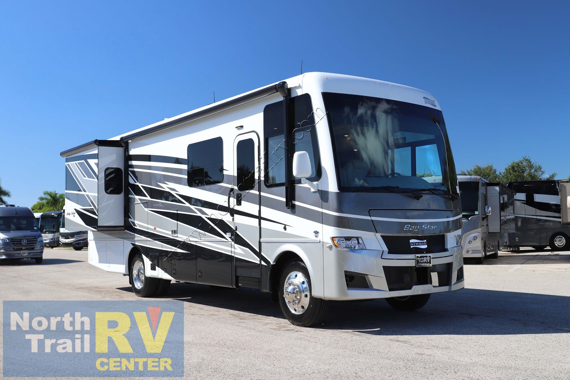 New 2027 Newmar Bay Star 3114 Class A  For Sale