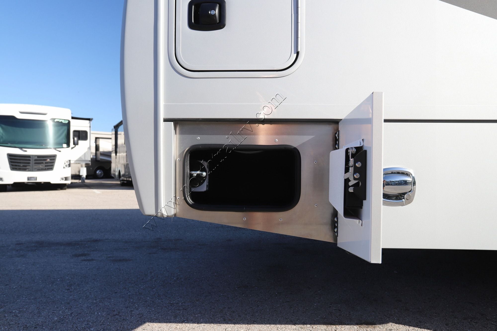 New 2027 Renegade Rv Vienna 25TBC Class C  For Sale