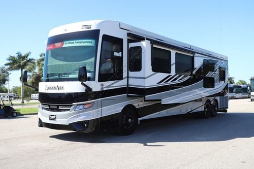 2027 Newmar London Aire 4540