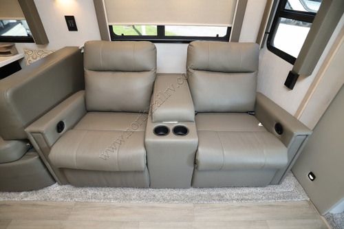 2024 Renegade Rv Valencia 38RB