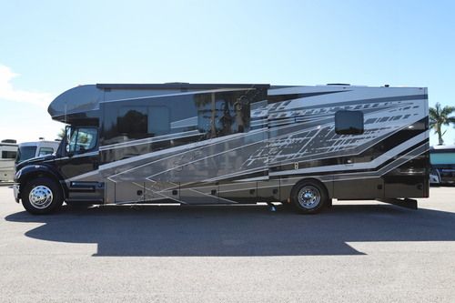 2024 Renegade Rv Valencia 38RB