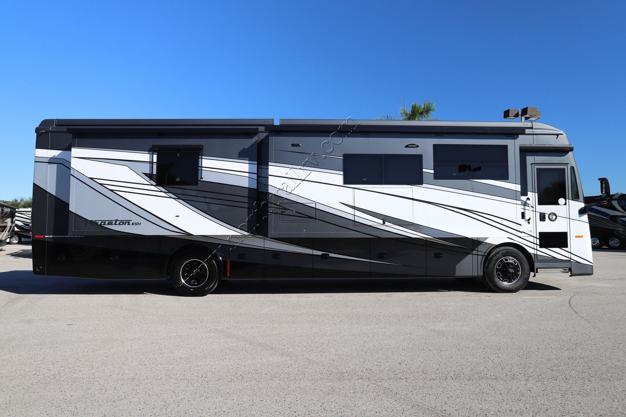 New 2027 Tiffin Motor Homes Phaeton 40IH Class A  For Sale