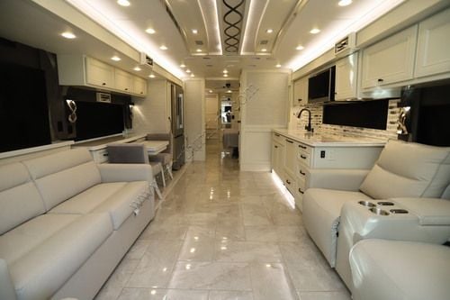 2027 Tiffin Motor Homes Phaeton 40IH