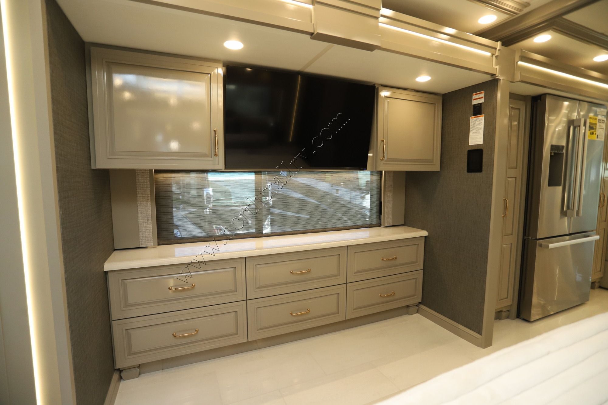 New 2027 Newmar Essex 4595 Class A  For Sale