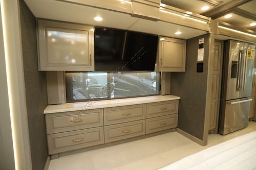 2027 Newmar Essex 4595