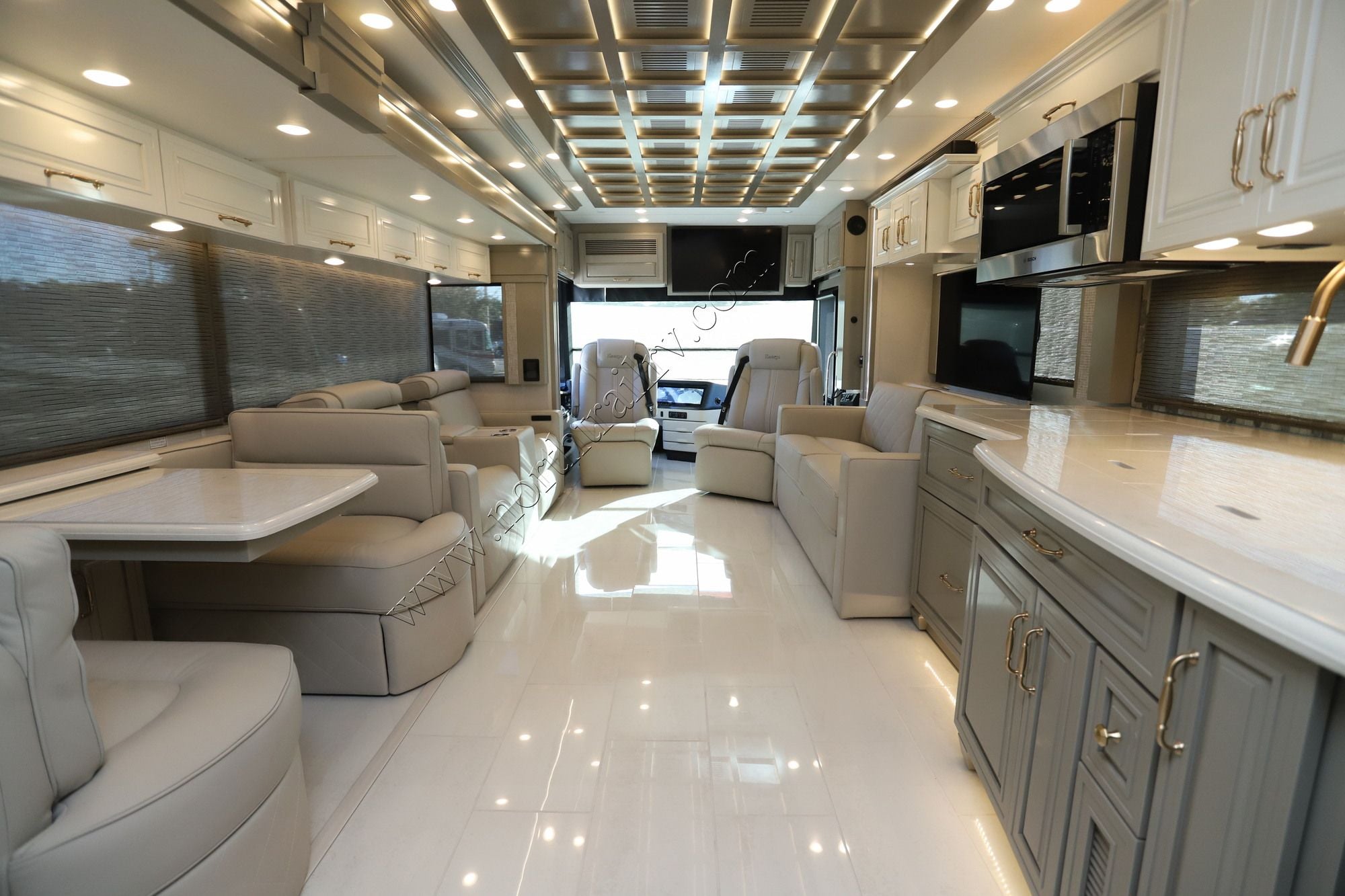 New 2027 Newmar Essex 4595 Class A  For Sale