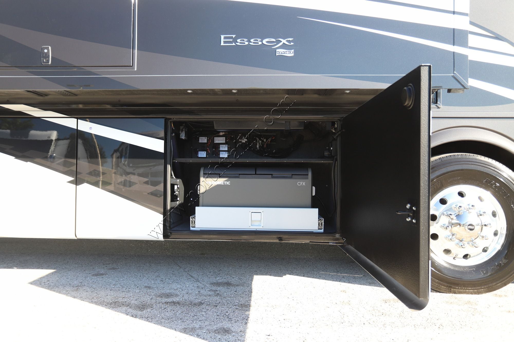 New 2027 Newmar Essex 4595 Class A  For Sale