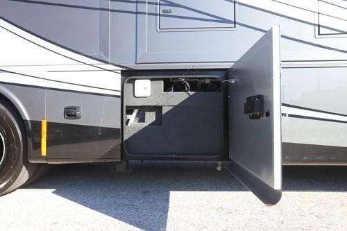 2027 Tiffin Motor Homes Phaeton 40IH