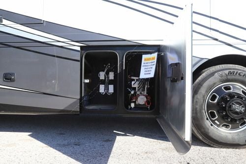 2027 Tiffin Motor Homes Phaeton 40IH