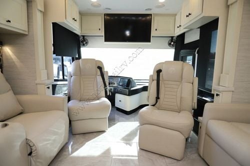 2027 Tiffin Motor Homes Phaeton 40IH