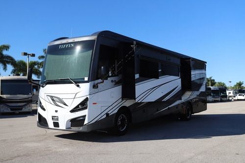 2027 Tiffin Motor Homes Phaeton 40IH