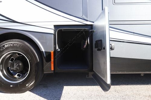 2027 Tiffin Motor Homes Phaeton 40IH