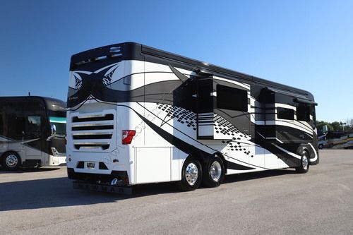 2027 Newmar Essex 4595