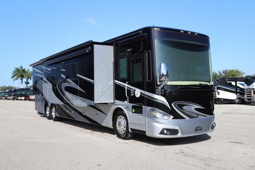2015 Tiffin Motor Homes Phaeton 42LH