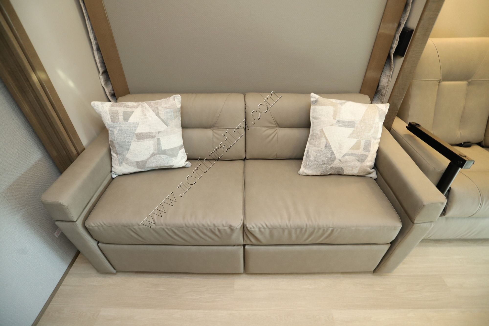 New 2027 Renegade Rv Vienna 25RMC Class C  For Sale