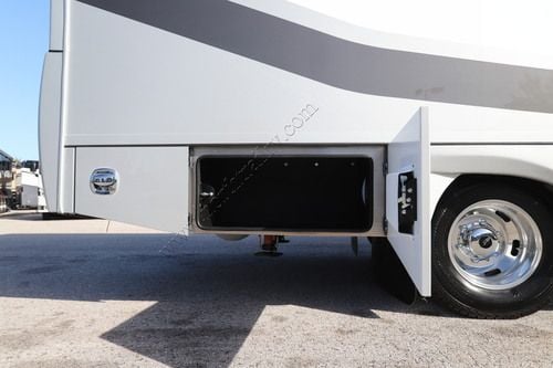 2027 Renegade Rv Vienna 25RMC Class C