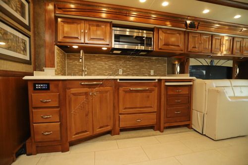 2015 Tiffin Motor Homes Phaeton 42LH