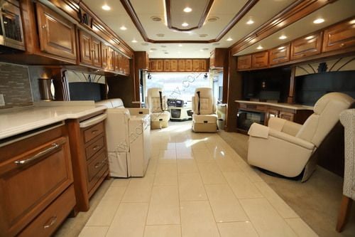 2015 Tiffin Motor Homes Phaeton 42LH