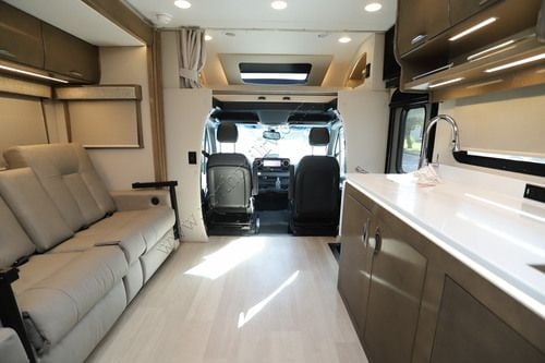 2027 Renegade Rv Vienna 25RMC Class C
