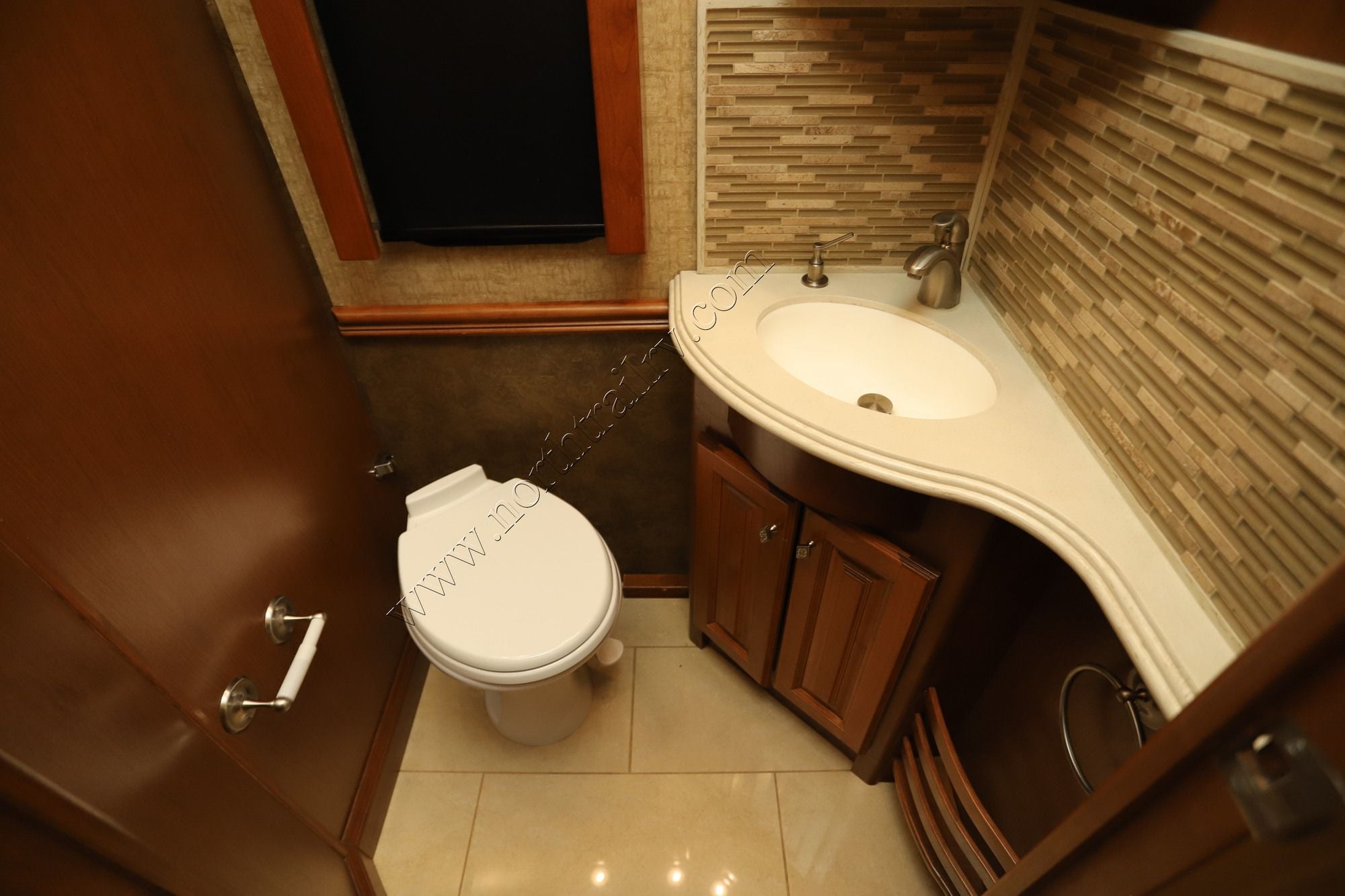Used 2015 Tiffin Motor Homes Phaeton 42LH Class A  For Sale