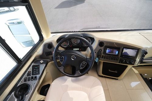 2015 Tiffin Motor Homes Phaeton 42LH