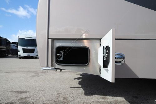 2027 Renegade Rv Vienna 25FWS