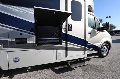 2027 Renegade Rv Vienna 25RML Class C
