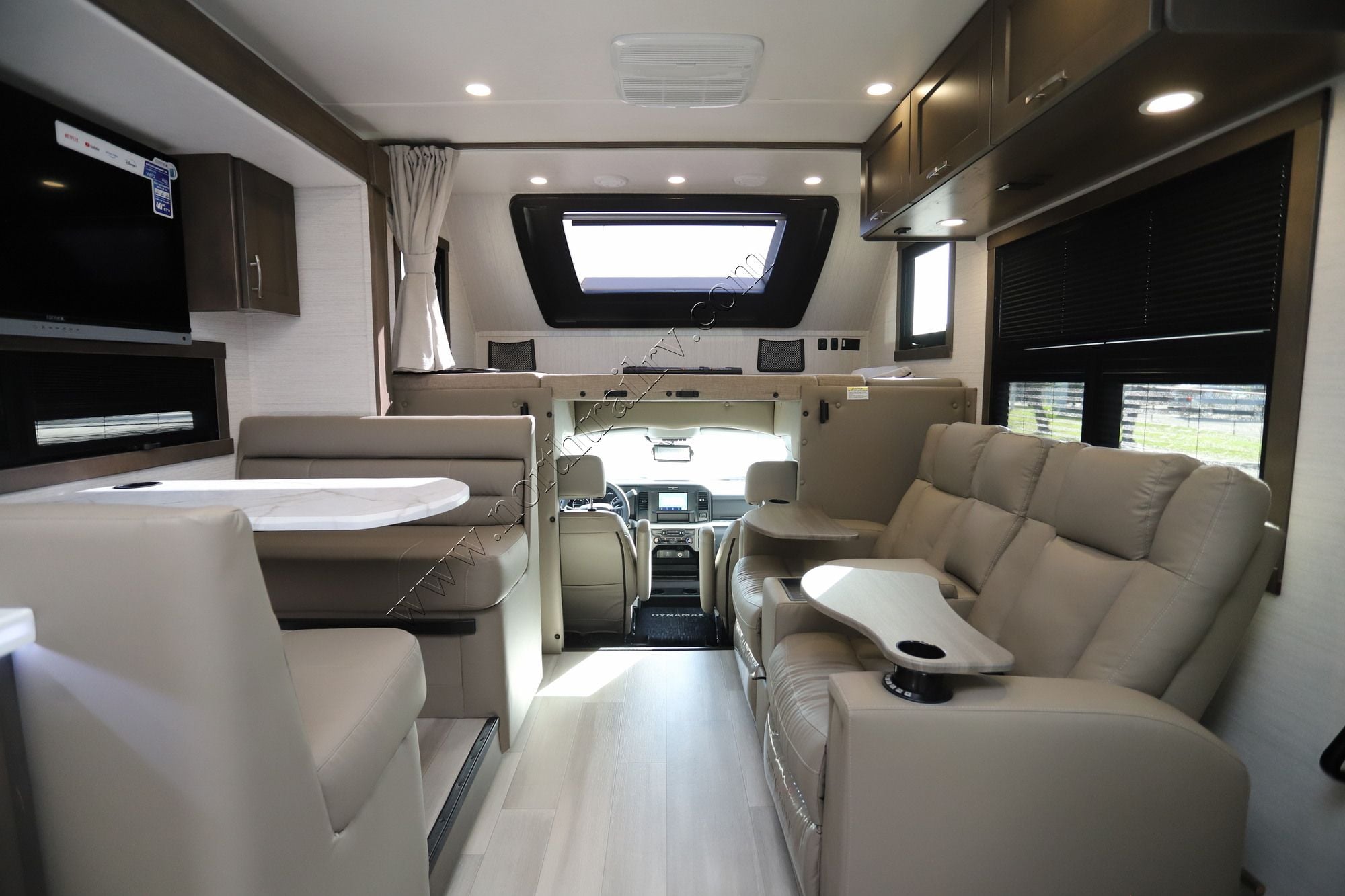 New 2027 Dynamax Isata 6 32KSF4X4 Class C  For Sale