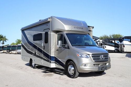 2027 Renegade Rv Vienna 25RML Class C