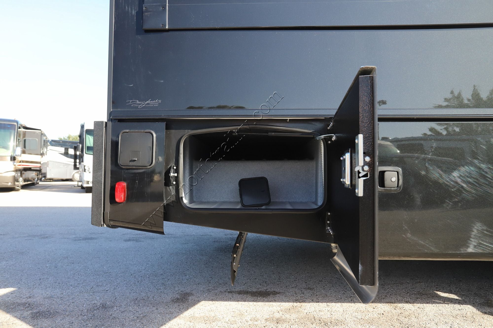 New 2027 Dynamax Isata 6 32KSF4X4 Class C  For Sale